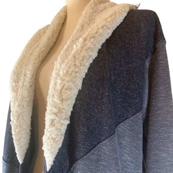 Hummingbird Long Sleeve Navy Cardigan Fuzzy Collar - Navy Blue - Patchwork - Picture 2 of 12